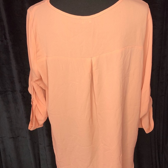 salmon colored top - Picture 3 of 3